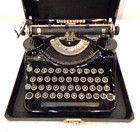 Vtg 1935 Underwood Universal Manual Typewriter W hard Case Glossy Black Nice 