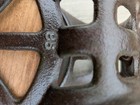 Wi Barn Antique Myer  a85  Single Center Drop Pulley Cast Iron wood Farm  Am