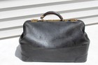 Vtg 1900s Black Naugahyde Leather Doctor Bag Case 18  X 10  X 10 5 Brass Hardwar