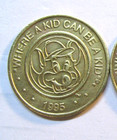 1995 -1996 -chuck E  Cheese Pizza Arcade Game Rare Brass Coin Tokens - Lot Of 2