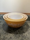 Pyrex Butterfly Gold 1979 Redesign Mixing Bowl Set