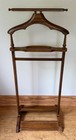 Vintage 1950 s Early American Colonial Maple Wood Valet butler gentleman s Stand