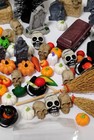 Vintage Lot Of 130 Items Miniatures Trees-pumpkins-skull Heads-coffins-hay-broom