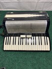 Acmette Accordion W  Case And Sheet Music  ffeb-07-003 