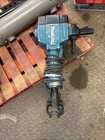 Makita Hm1810 70 Lb  Avt Corded Breaker Hammer  15 Amp  1 100 Bpm Ac dc
