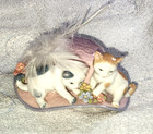 Cosmo Porcelain Cats On Feathered Hat Music Box 5  X 4 