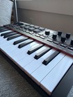 Akai Professional Mpk Mini 4 25-key Midi Keyboard Controller - Black
