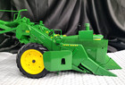 Ertl Precision Classics John Deere 4020 Tractor With 237 Corn Picker 1 16 Scale