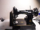 Singer 221 Featherweight Vintage Electric Sewing Machine  W  Case