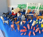 Marx Roy Rogers Rodeo Double Bar Ranch   Farm Play Set Cows Pigs Horses 108 Lot