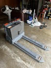 Toyota 8hbw23 Electric Walkie Pallet Jack Powered Pallet Truck 4500 Lb
