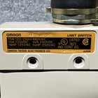 Omron Ze-na2-2s Roller Lever Limit Switch 15a 480v New Other