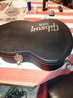 Gibson Made In Canada White Plush-lined Les Paul Shape Electric Guitar Hard Case
