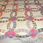 Antique 30 s Cotton Hand Quilted   Pieced Feed Sack Wedding Ring Quilt 82  X 82