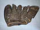 Vintage Antique 1930   s Rawlings Split Finger Metal Button Baseball Glove