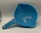 Tupperware Small Strainer Colander  1200 Blue 1 Qt W  Handle Left Or Right Pour