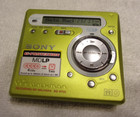 Sony Mz-r700 Minidisc Walkman Player recorder With Genuine Sony Accessories