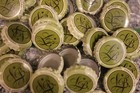 100 Lucky Bucket Beer Bottle Caps Olive Green No Dents Fast Shpg 