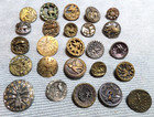 25 Vintage Antique Pierce   Metal Picture Buttons Birds