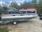 2017 Sun Tracker Party Barge Pontoon