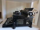 Vintage Royal No  10 Typewriter  With Dual Beveled Side Glasses  Original 