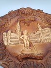 Vintage Bruxelles Peeing Boy Of Brussels Manneken Pis Souvenir Faux Wood Plate