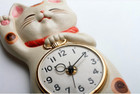 Seto Yaki White Lucky Cat Manekineko Pendulum Wall Clock Pottery Seto Ware Siro