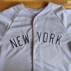 Vintage Derek Jeter  2 New York Yankees Majestic Road Grey Jersey Men s Xl