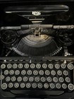 Royal Typewriter Antique With Case Excellent Condition 