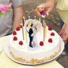 Wedding Cake Topper Bride And Groom Resin Figurines Romantic Wedding Decoration