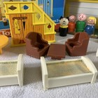 Vintage 1970s Fisher Price Little People Play Family Yellow House  952 W box
