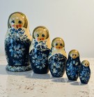 Vintage Hand Painted Russian Matryoshka 5 Piece Set 6    Nesting Dolls  Signed