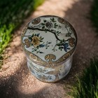 Vintage Round Golden Daher Ornate Victorian Floral Tin Made In England 4 5 X3 5 