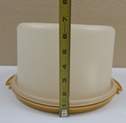 Vintage Tupperware Cake Carrier Round 684   Lid 683 Harvest Gold 