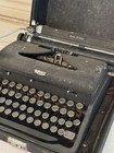 Vintage Royal Quiet De Luxe Black Portable Typewriter With Black Case 1940   s