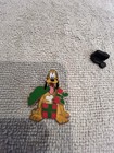 Disney Wdw Pin 17771 A Gift For Pluto Christmas Present Hinged 2002 Le3500