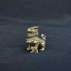 Hot Chinese Antique Brass Pair Of Lion Pendants Copper Desktop Accessories