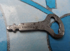 Vintage Singer Bentwood Case Key 124428  -  Simanco U s a 