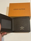 Louis Vuitton Men   s Wallet Black