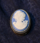 Vintage Estee Lauder Solid Perfume Youth Dew Cameo Blue White  2    Compact