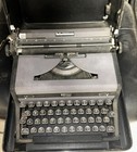 Vintage Royal Quiet De Luxe Deluxe Portable Typewriter With Carrying Case Travel