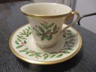 Set 4 Vintage Lenox China Holiday Holly   Berry Cups Saucers With Gold Trim