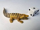 Lot Of 8 Crocodile Crocs Pv Play Vision Animal Figure 1996 Miniature Collectable