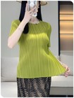 2024ss Fashion Wrinkled Short Sleeved T-shirt With Round Neck Half Sleeve Base