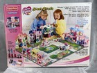 New Vintage 2001 Fisher Price Sweet Streets Play Set Loving Family Townhouse