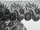 Antique Lace - Beautiful Chantilly-style Ruffle - 19th Century - 3 Meters