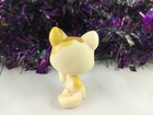 Littlest Pet Shop Sassiest Paw Licking Shorthair Cat Yellow Brown  832 Green Eye