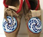 Vintage Native American Beaded Moccasins  - Excellent Condition - Trim - Rare