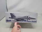 Revell F a-18f Super Hornet 1 48 Scale Model Kit 85-5520 New Sealed