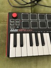 Akai Professional Mpk Mini Compact 25 Key Keyboard And Pad Controller